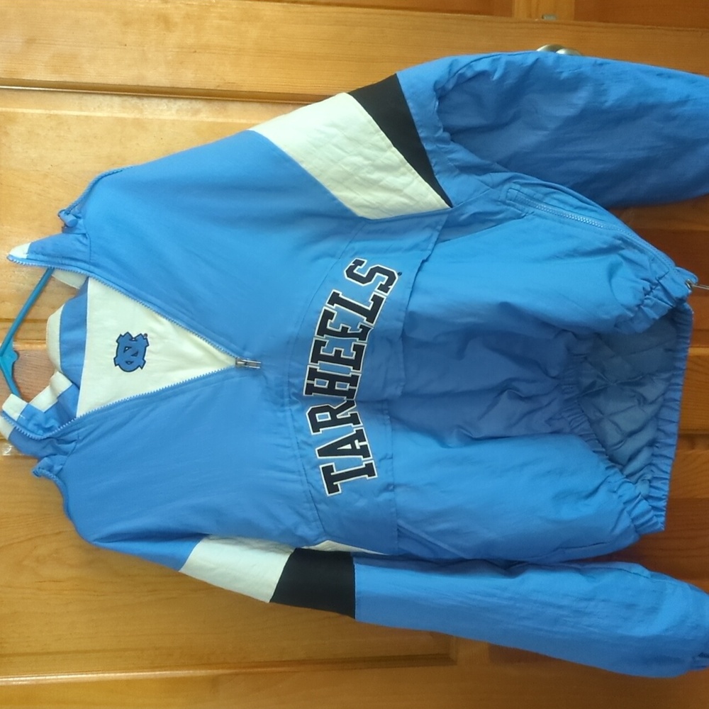 NC Tarheels windbreaker pullover